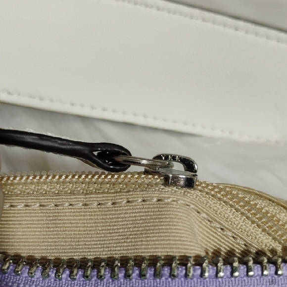 SALE! RARE! Coach Lavender Iris/White Signature Small Hobo Bag - Picture 14 of 16